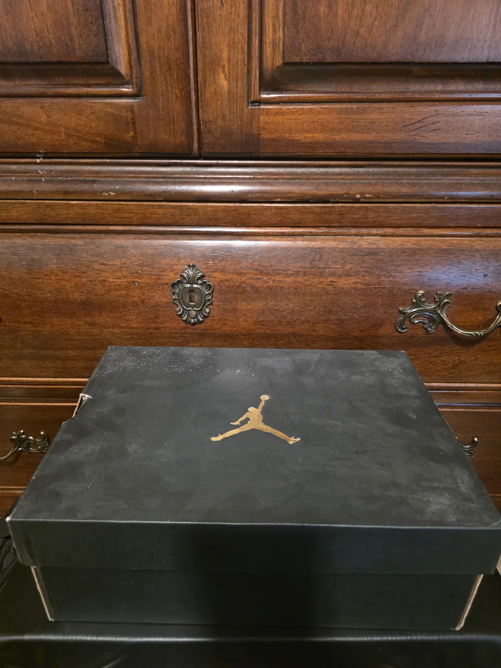 Jordan Men’s Black and Blue Retro Basketball Shoes